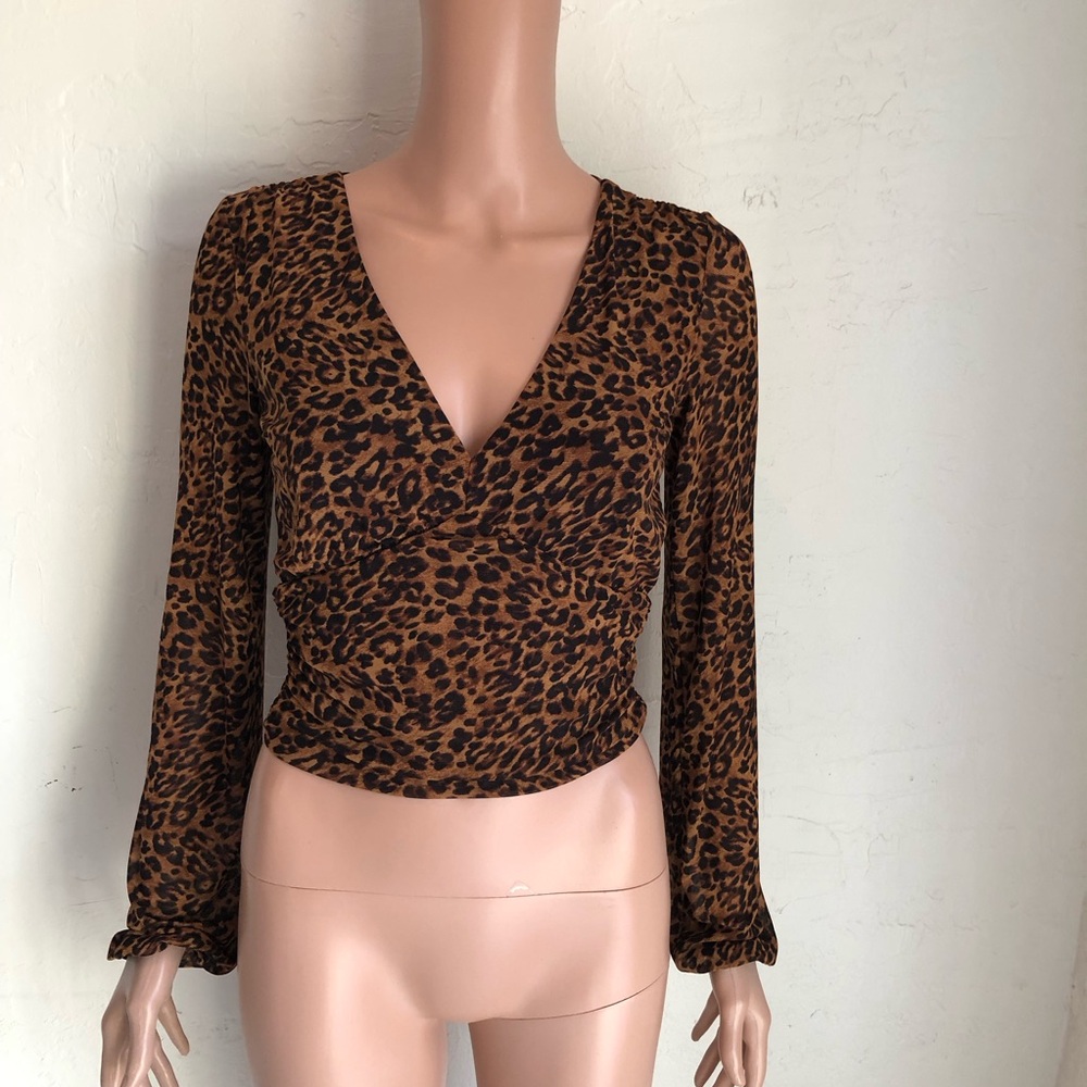 Forever 21 Leopard Animal Print Long-Sleeve V-Neck Brown/Black Blouse Women’s M